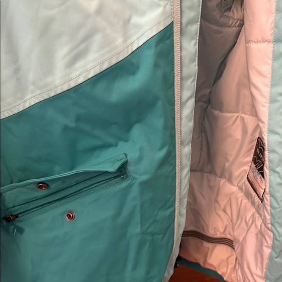 The North Face green ski jacket - Picture 10 of 14